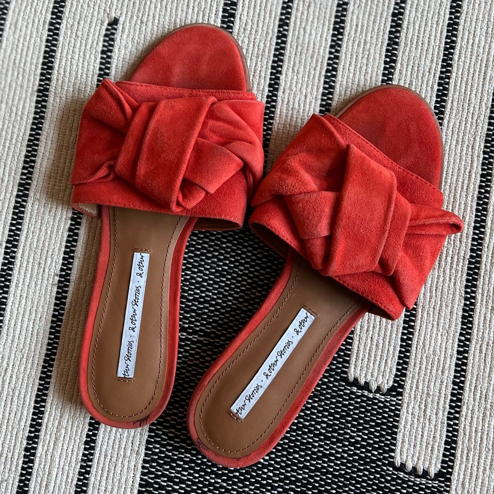& Other Stories Size 6 Suede Sandal